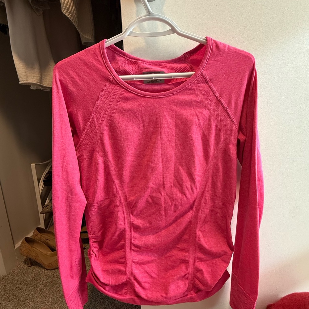 Athleta Women's Pink Long Sleeve Athletic Top